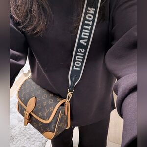 Louis Vuitton Black Crossbody Strap ( Strap only )